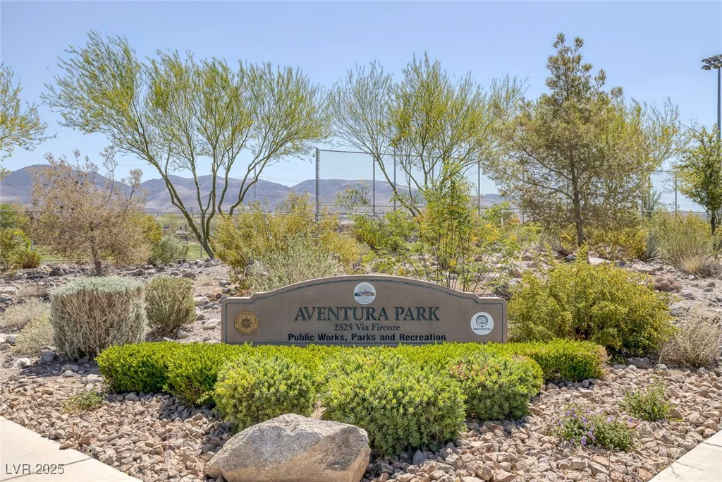 2827 Turnstone Ridge, Henderson, NV 89044