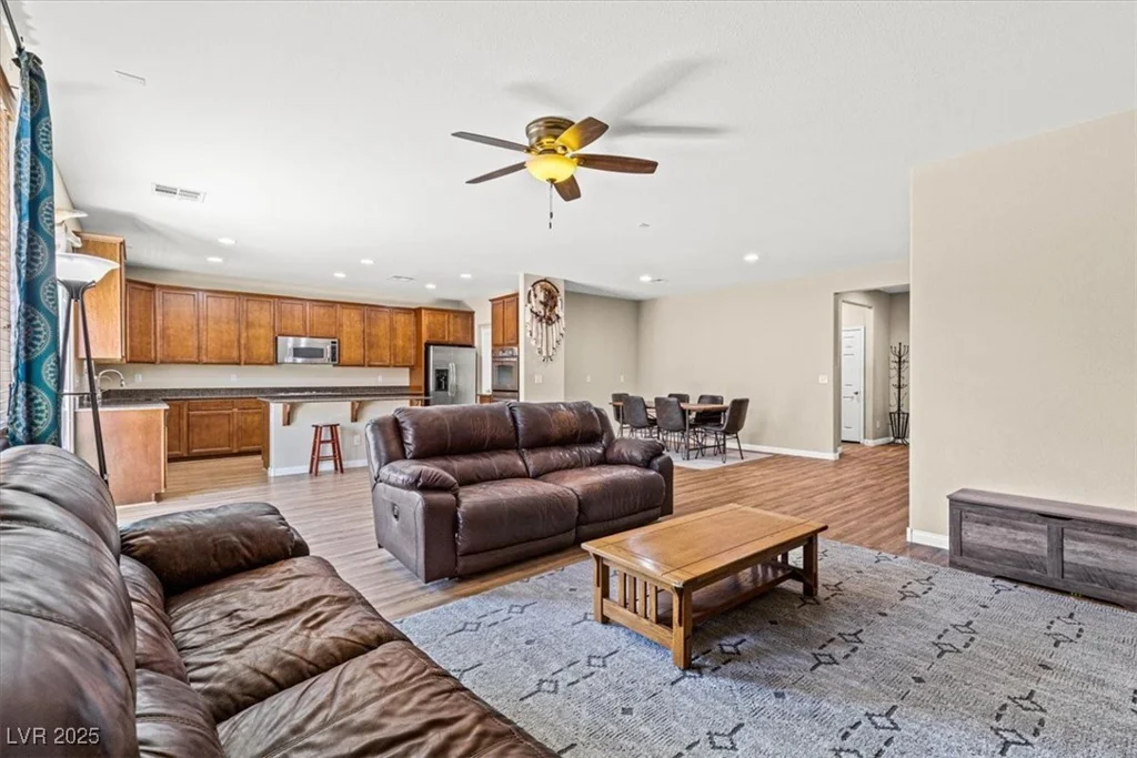 8140 Redbud Vine, North Las Vegas, NV 89085
