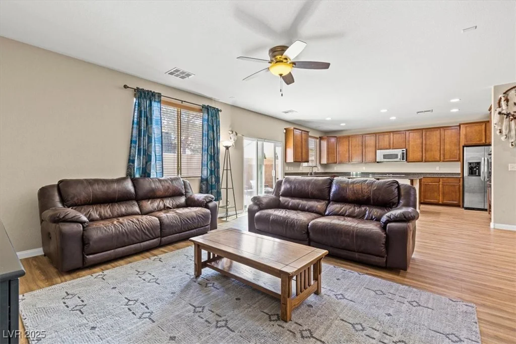 8140 Redbud Vine, North Las Vegas, NV 89085