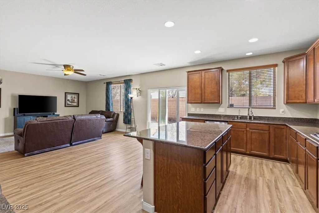 8140 Redbud Vine, North Las Vegas, NV 89085