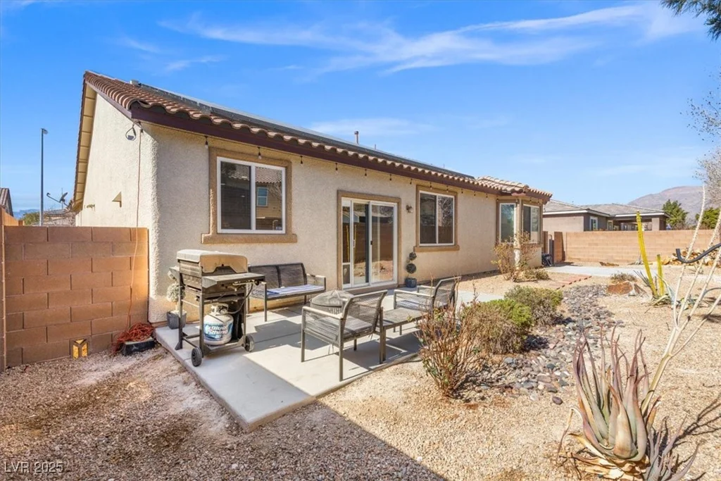 8140 Redbud Vine, North Las Vegas, NV 89085