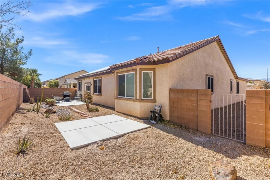 8140 Redbud Vine, North Las Vegas, NV 89085