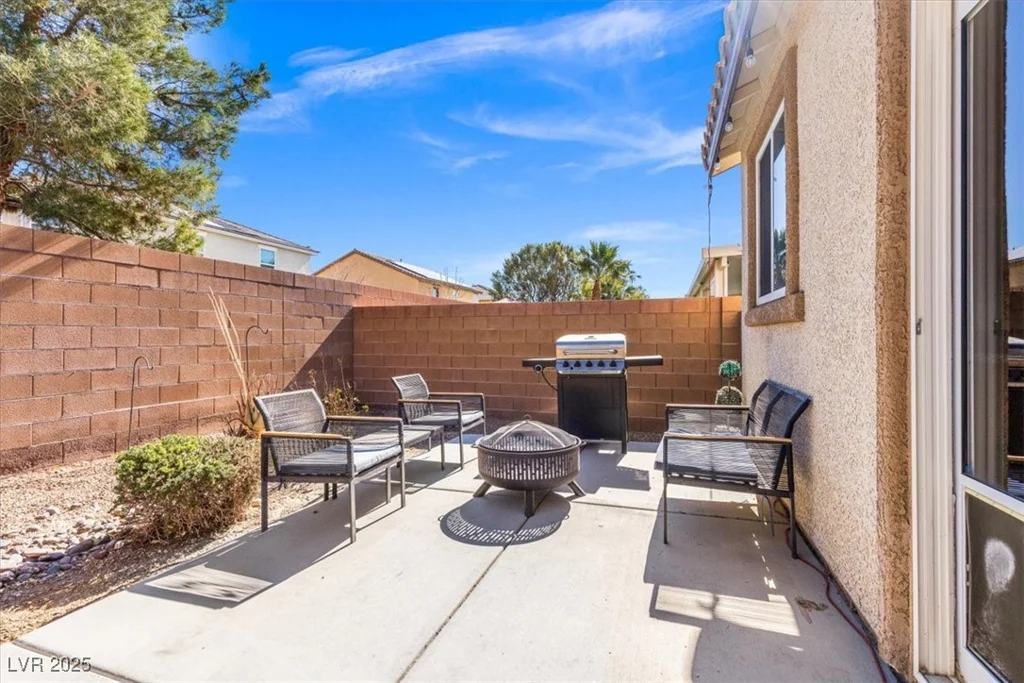 8140 Redbud Vine, North Las Vegas, NV 89085