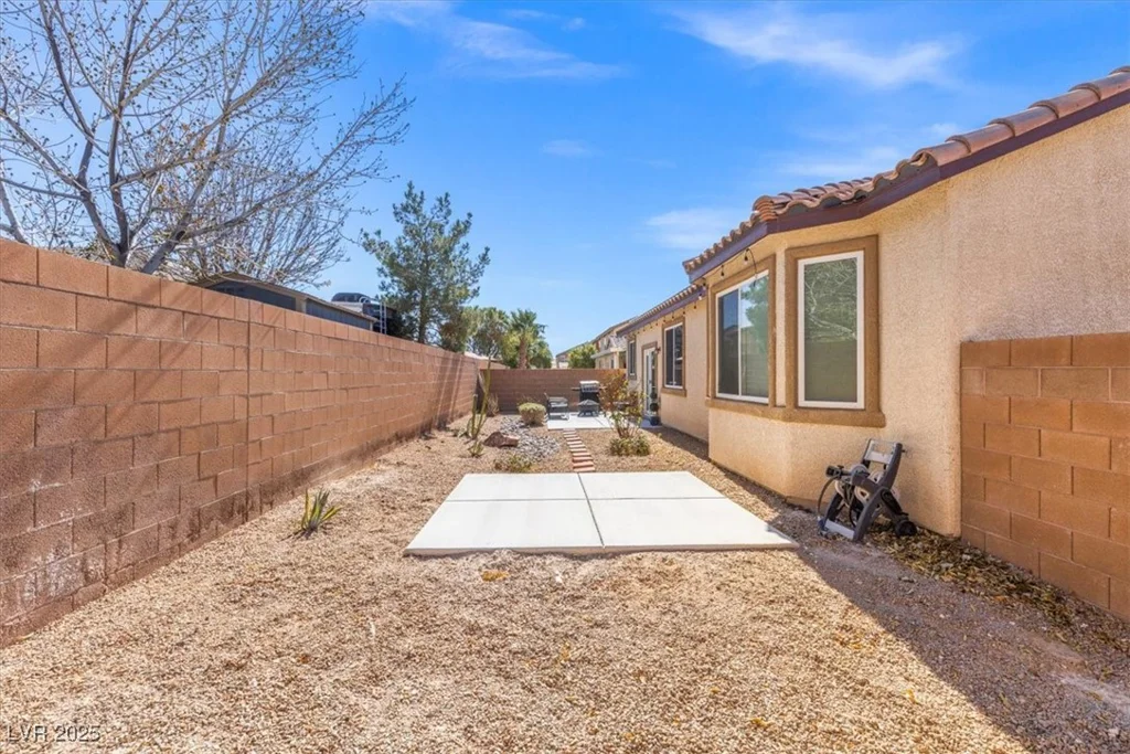 8140 Redbud Vine, North Las Vegas, NV 89085