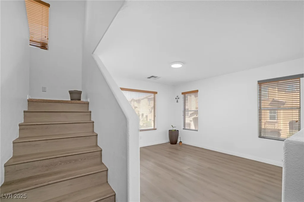 10331 Ladybug Bend, Las Vegas, NV 89183