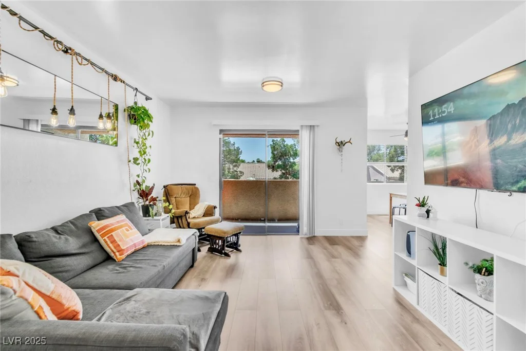 3151 Soaring Gulls, Las Vegas, NV 89128