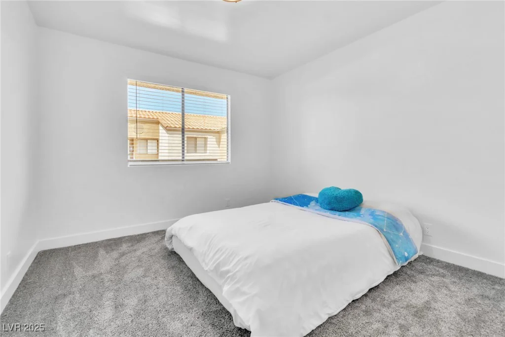3151 Soaring Gulls, Las Vegas, NV 89128