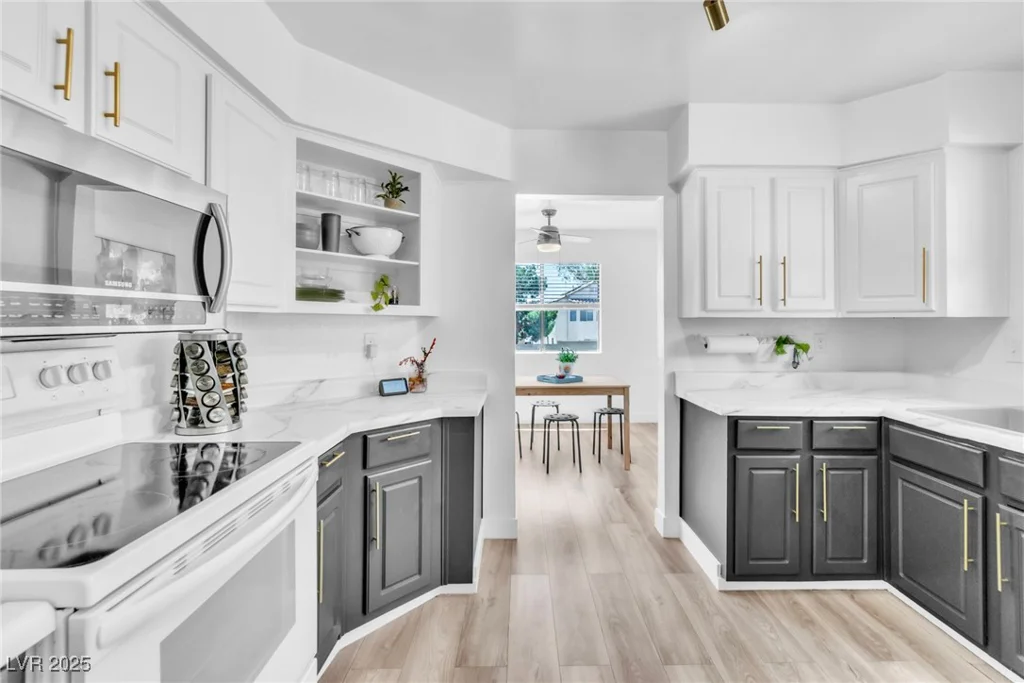 3151 Soaring Gulls, Las Vegas, NV 89128