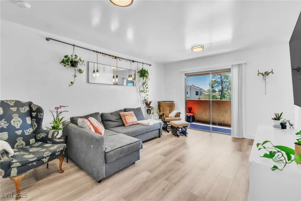 3151 Soaring Gulls, Las Vegas, NV 89128