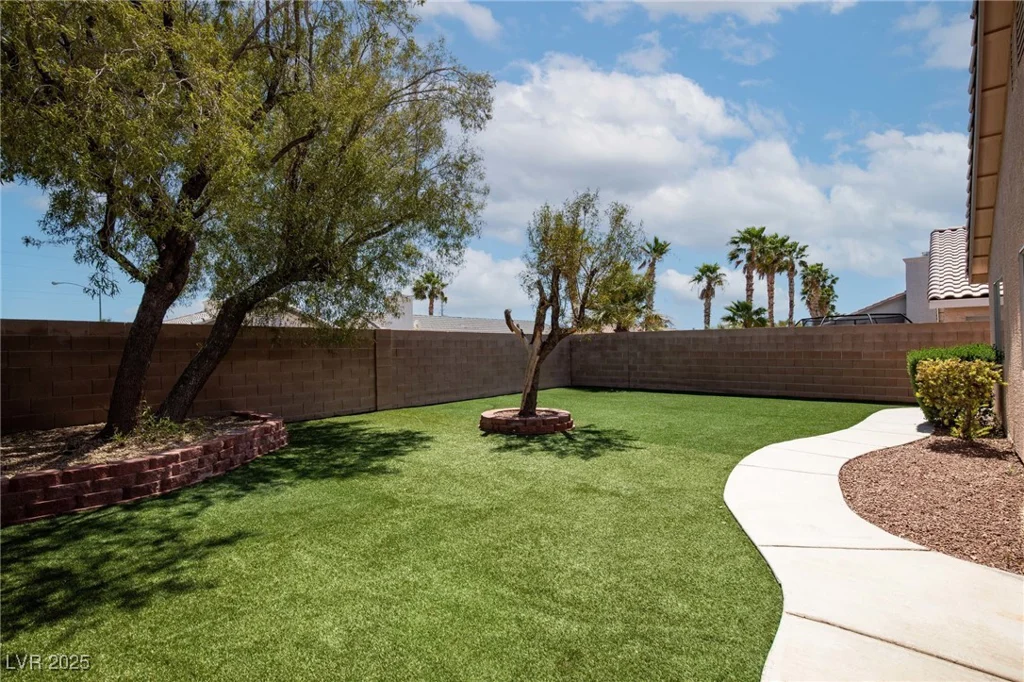 1920 Quail Point, Las Vegas, NV 89117