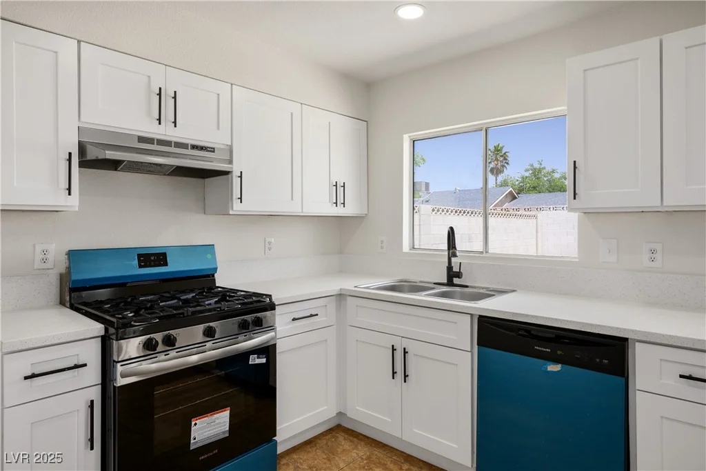 117 Palisade, Las Vegas, NV 89110