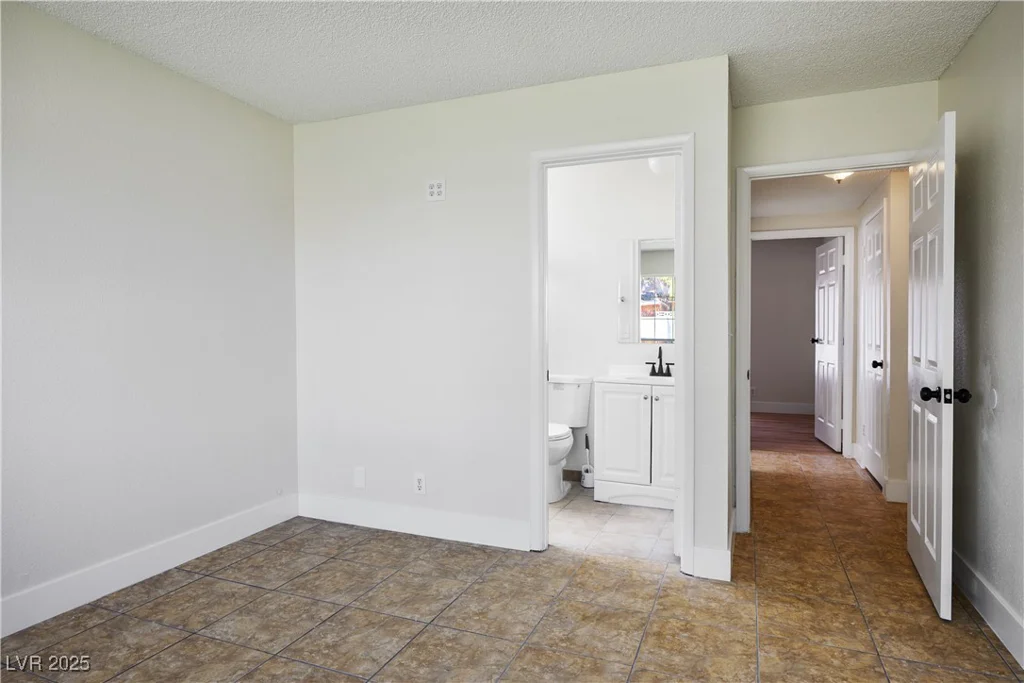 117 Palisade, Las Vegas, NV 89110