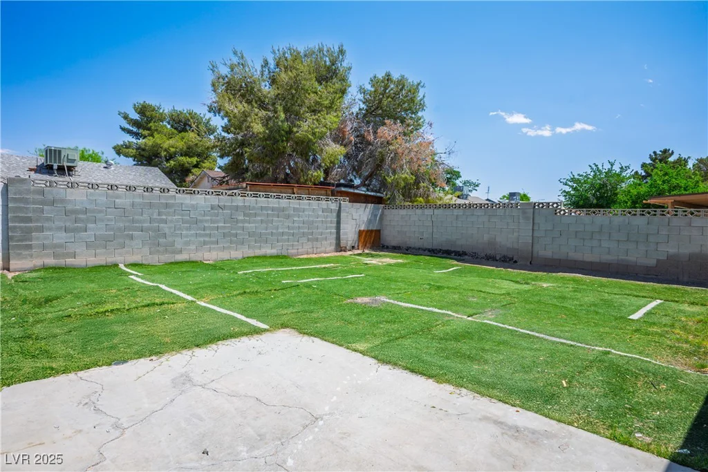 117 Palisade, Las Vegas, NV 89110