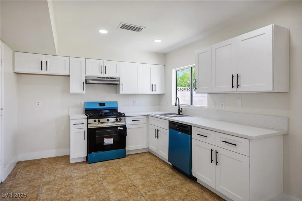 117 Palisade, Las Vegas, NV 89110