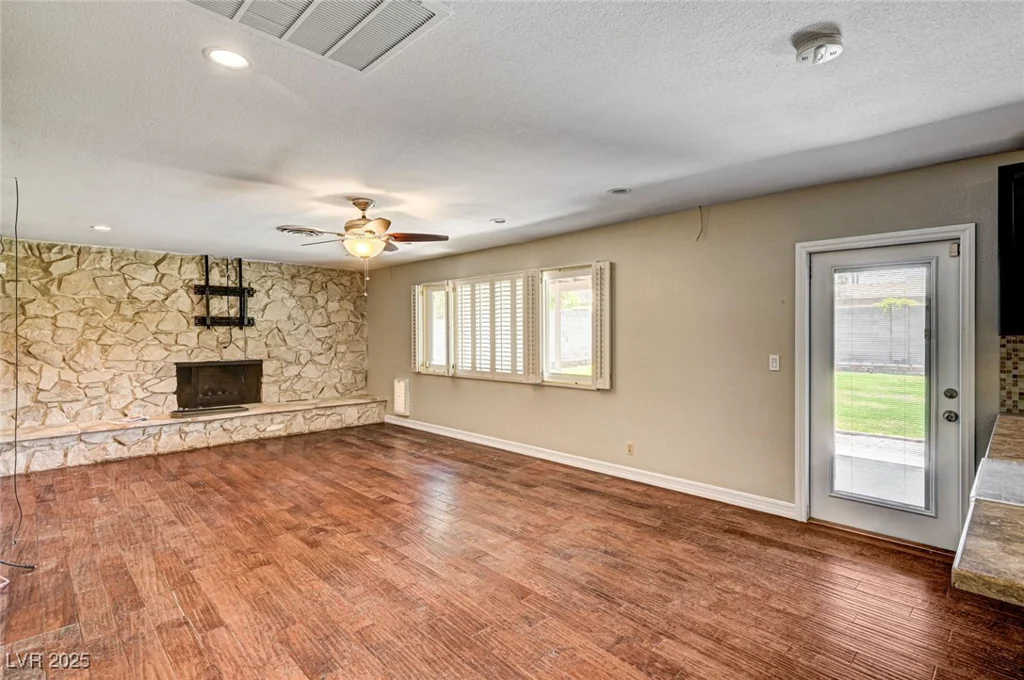3753 Rosecrest, Las Vegas, NV 89121