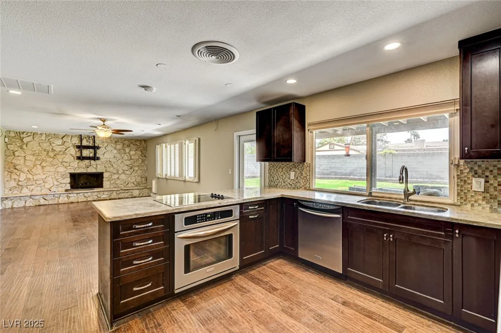 3753 Rosecrest, Las Vegas, NV 89121