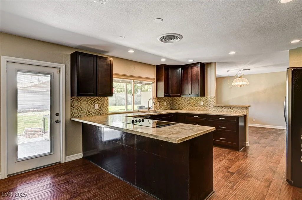 3753 Rosecrest, Las Vegas, NV 89121