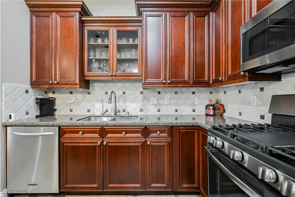 19 Via Visione, Henderson, NV 89011