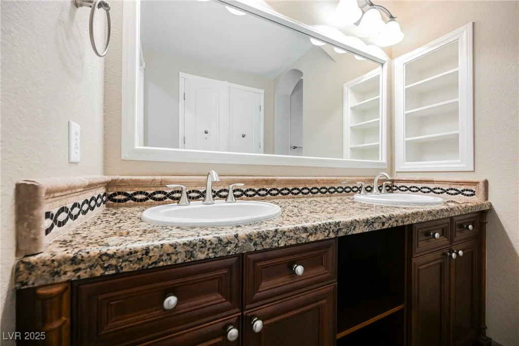 19 Via Visione, Henderson, NV 89011