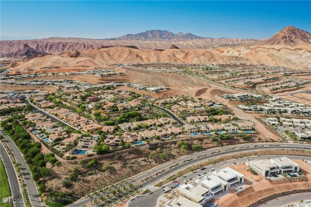 19 Via Visione, Henderson, NV 89011