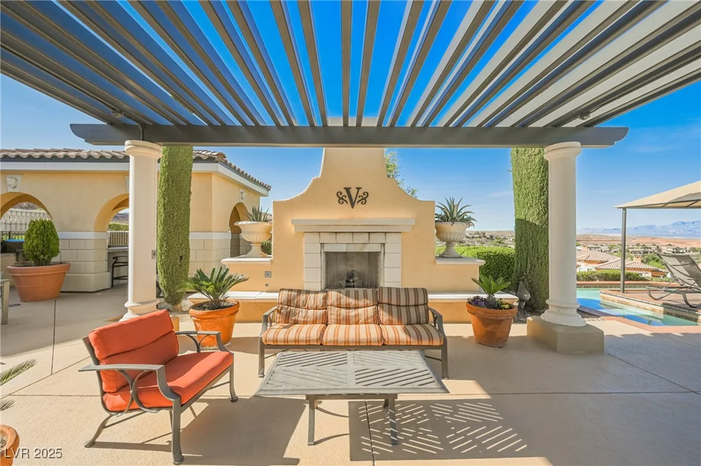 19 Via Visione, Henderson, NV 89011