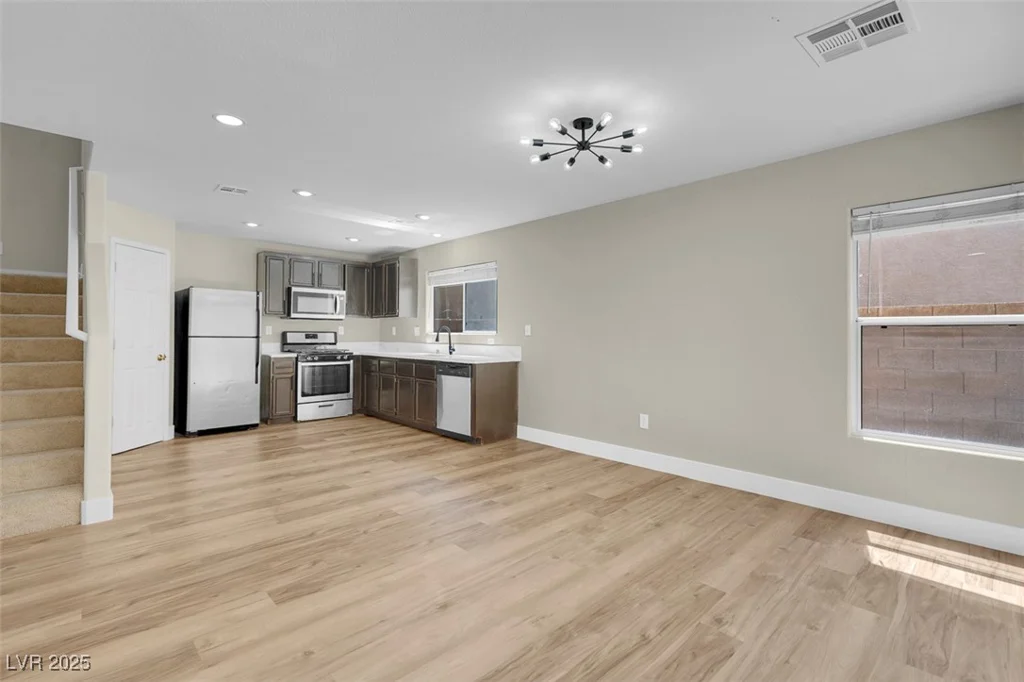 7241 Early Pioneer, Las Vegas, NV 89129