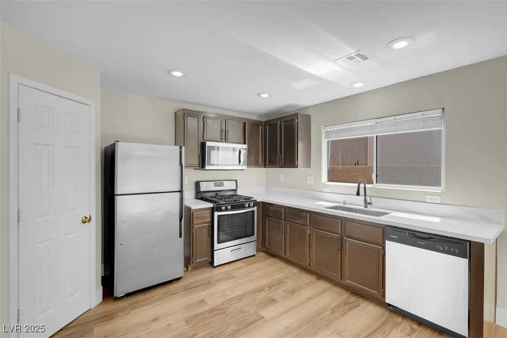 7241 Early Pioneer, Las Vegas, NV 89129