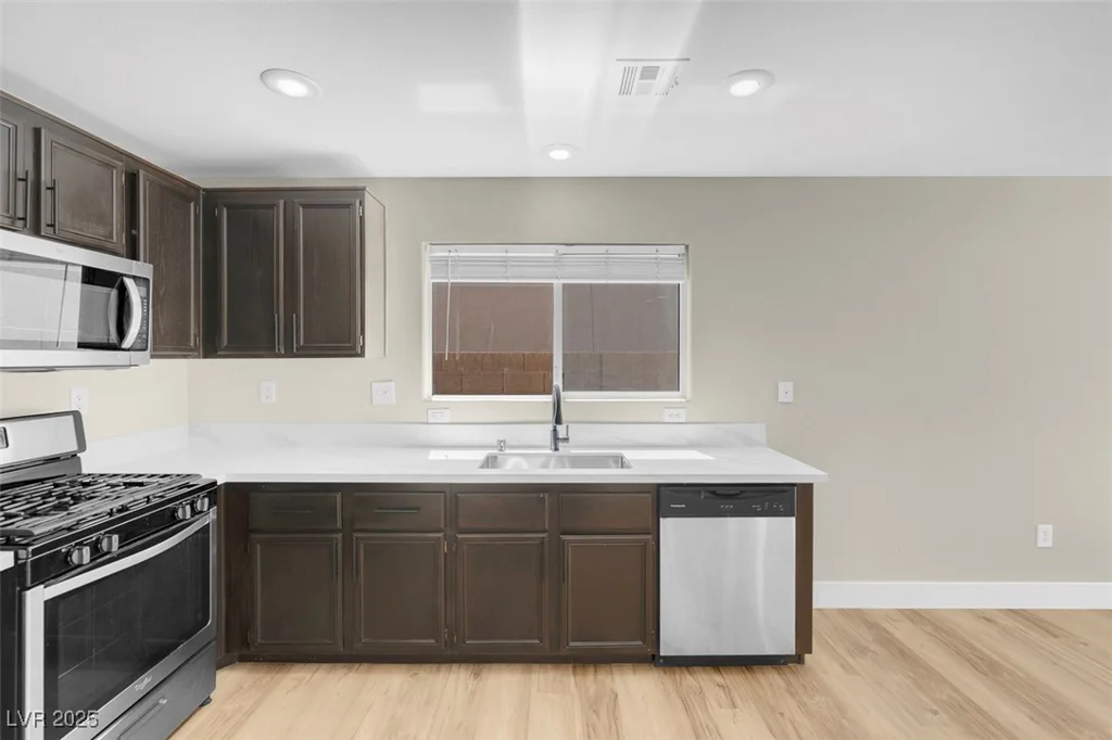7241 Early Pioneer, Las Vegas, NV 89129