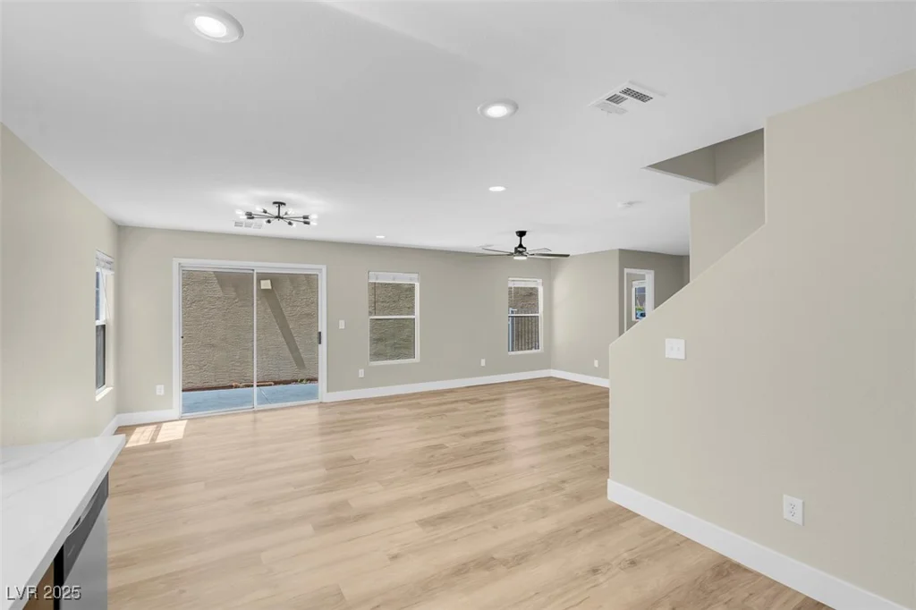 7241 Early Pioneer, Las Vegas, NV 89129