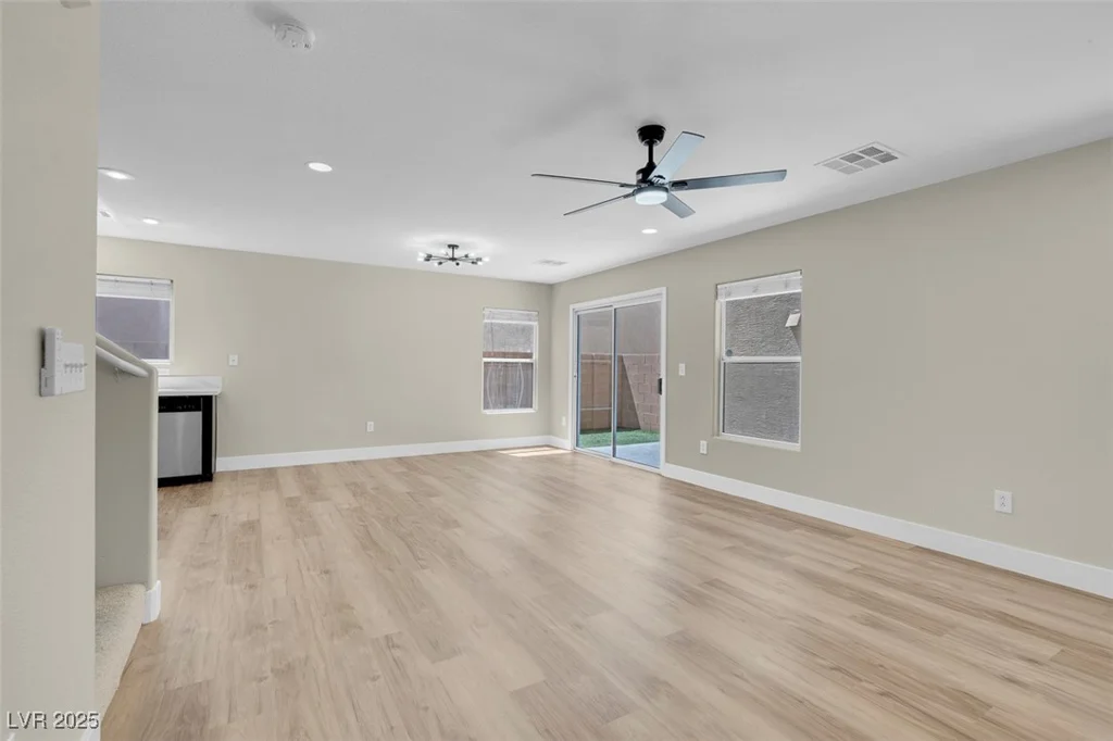 7241 Early Pioneer, Las Vegas, NV 89129