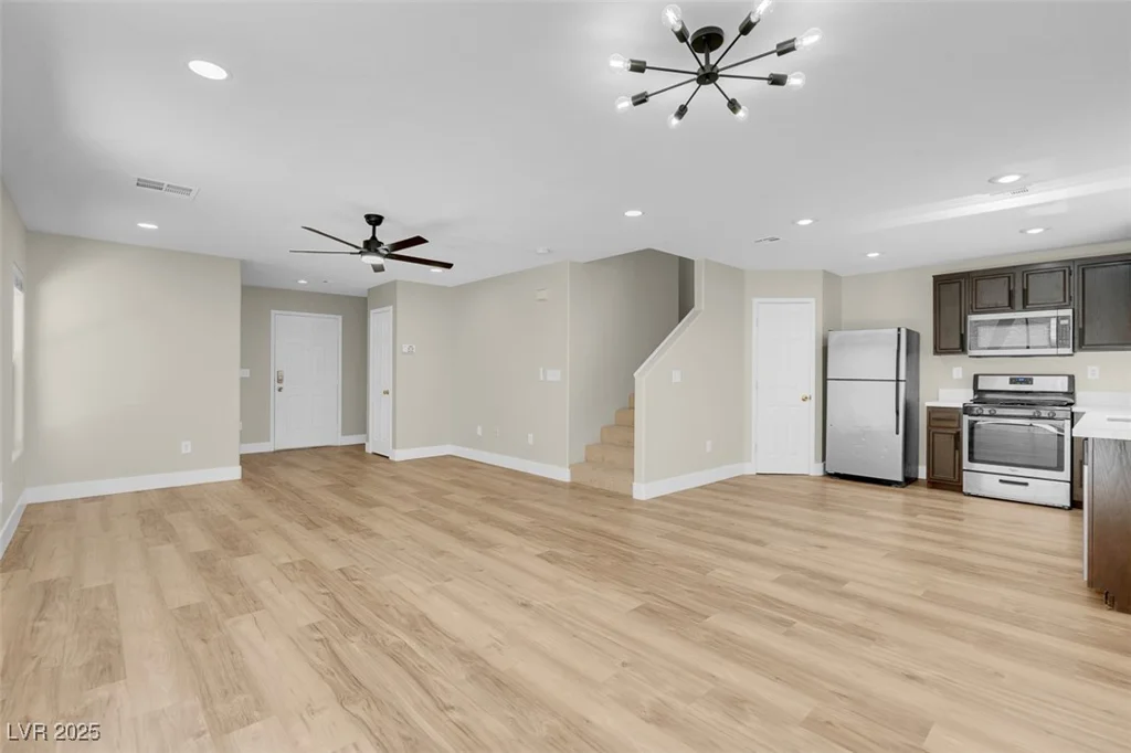 7241 Early Pioneer, Las Vegas, NV 89129