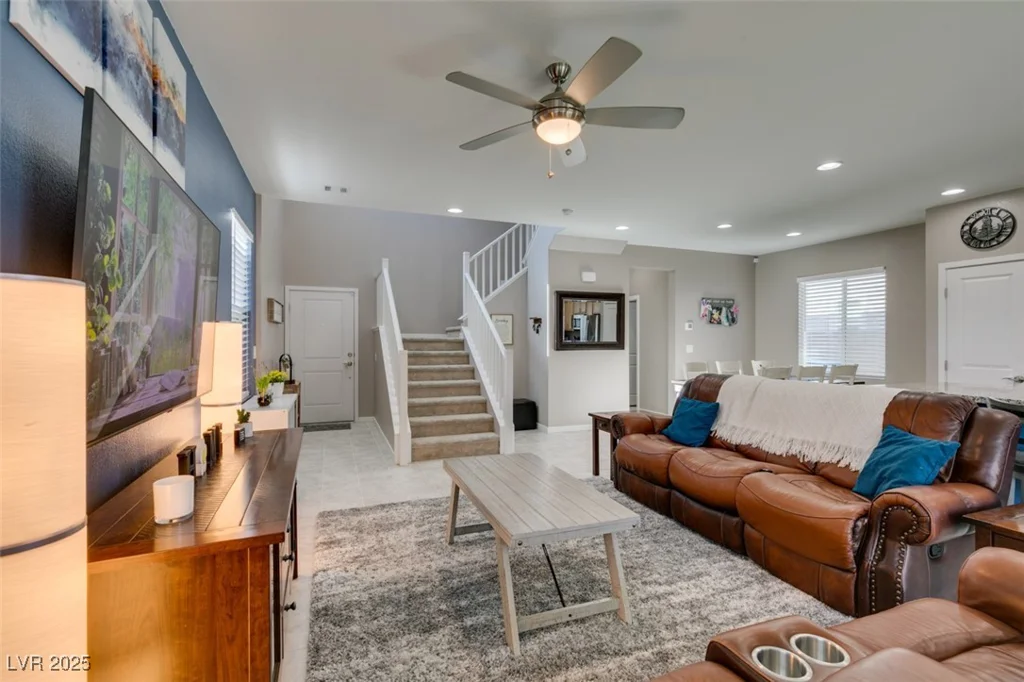 2928 Sunday Silence, North Las Vegas, NV 89086