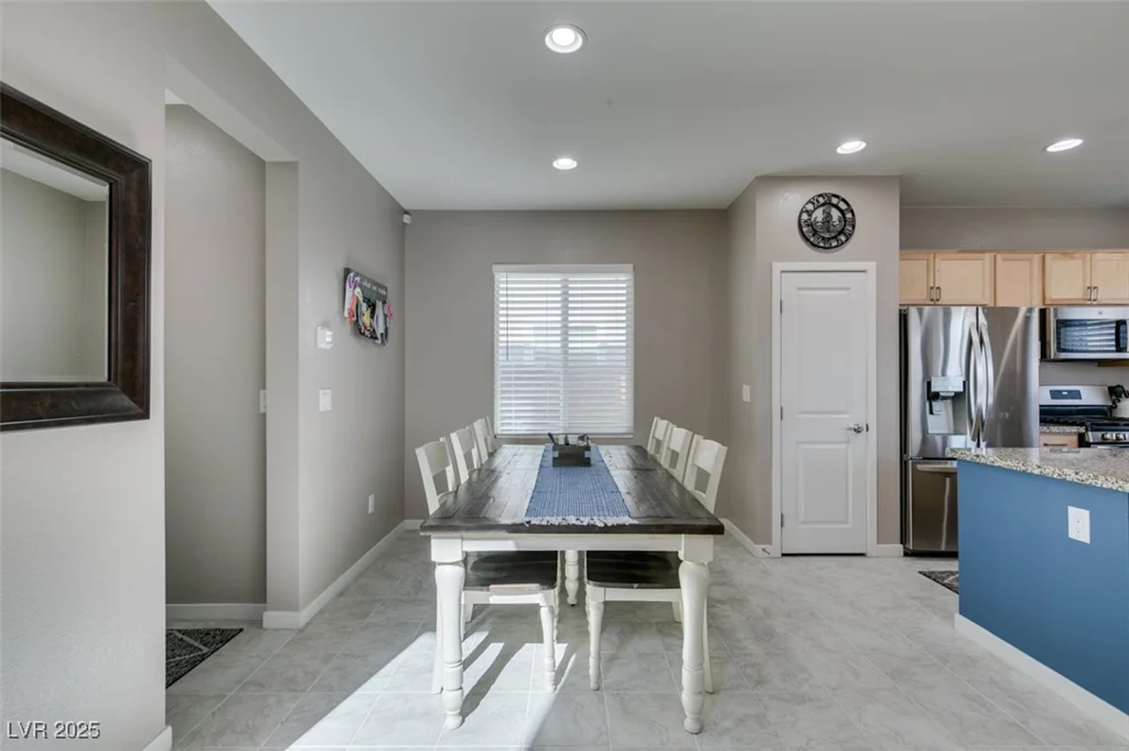 2928 Sunday Silence, North Las Vegas, NV 89086