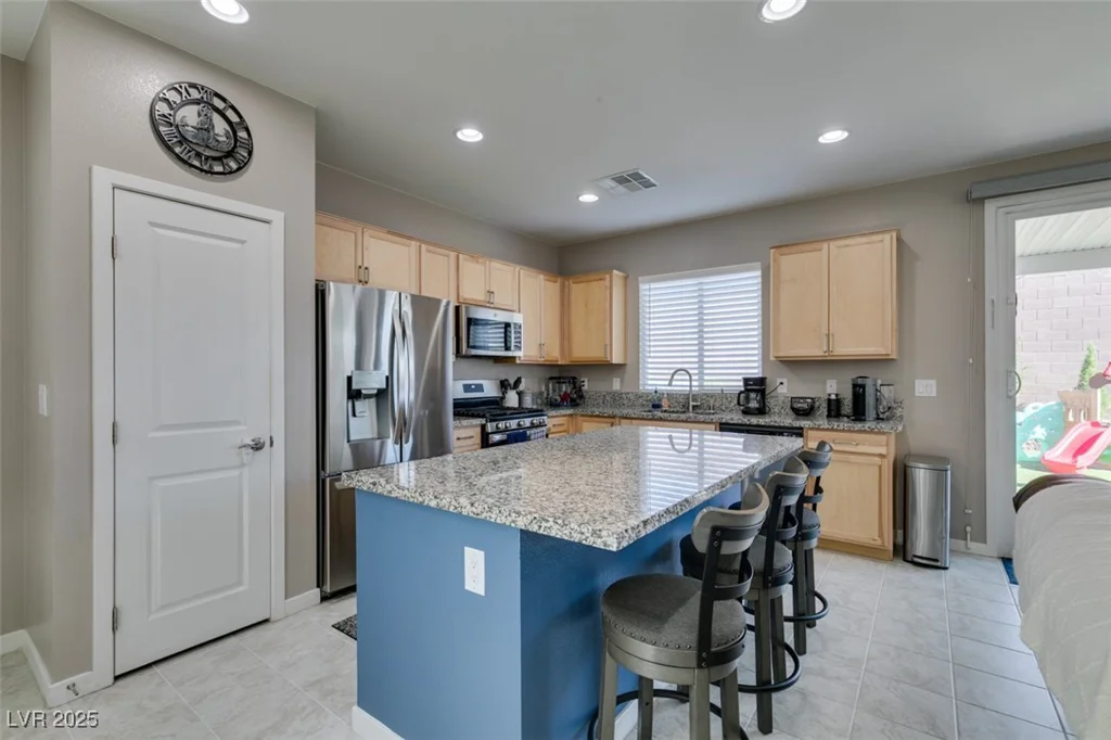 2928 Sunday Silence, North Las Vegas, NV 89086