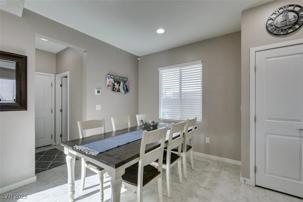 2928 Sunday Silence, North Las Vegas, NV 89086
