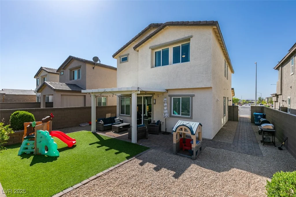 2928 Sunday Silence, North Las Vegas, NV 89086