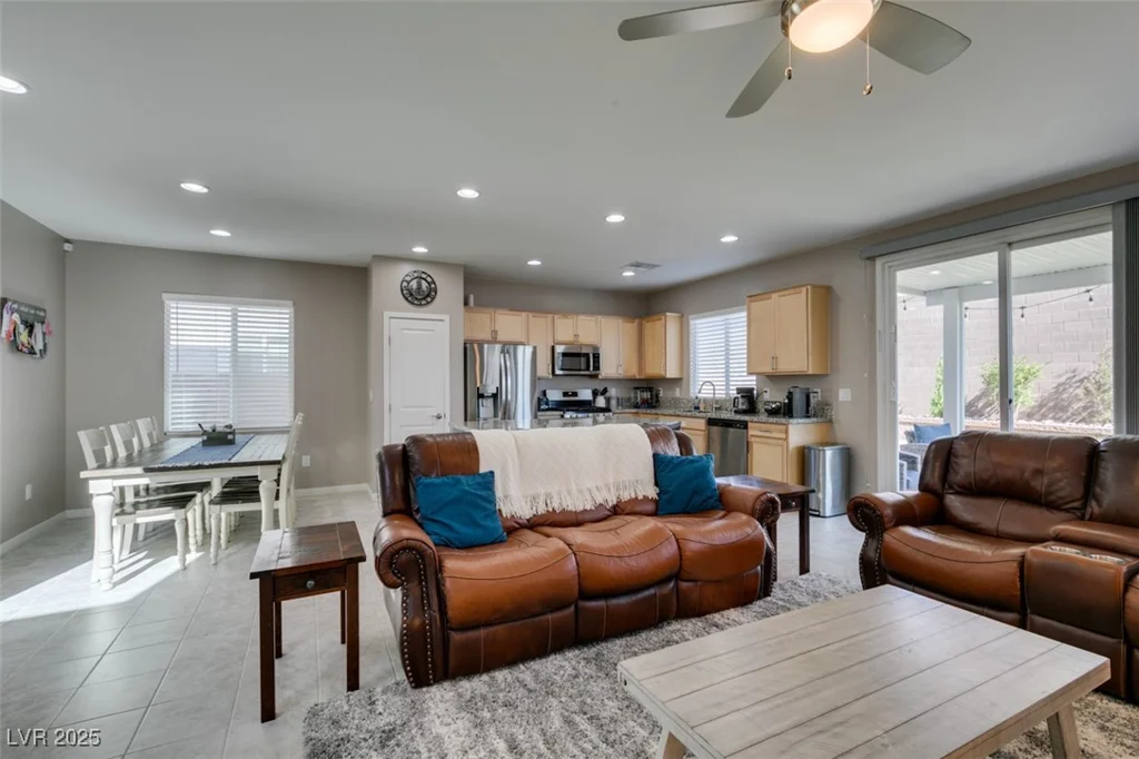2928 Sunday Silence, North Las Vegas, NV 89086