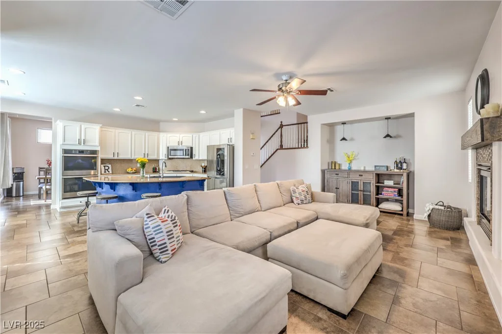 9037 WOLF DANCER, Las Vegas, NV 89143