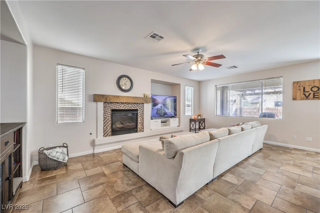9037 WOLF DANCER, Las Vegas, NV 89143