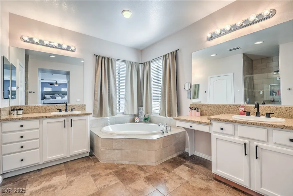 9037 WOLF DANCER, Las Vegas, NV 89143