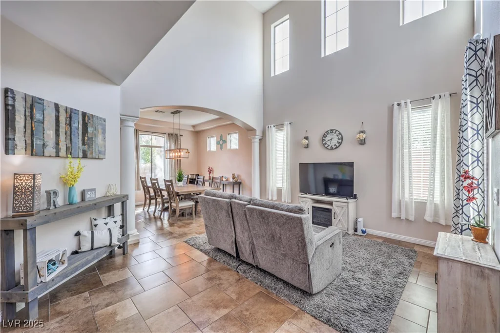 9037 WOLF DANCER, Las Vegas, NV 89143
