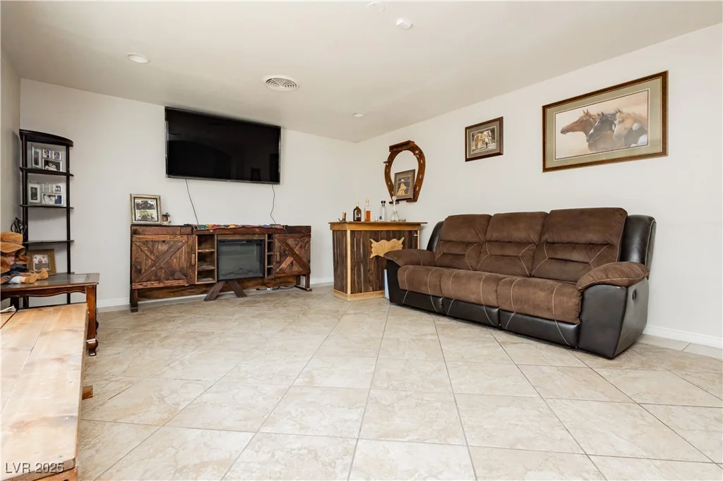 997 Christy, Las Vegas, NV 89110