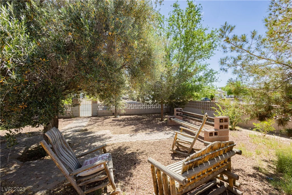 997 Christy, Las Vegas, NV 89110
