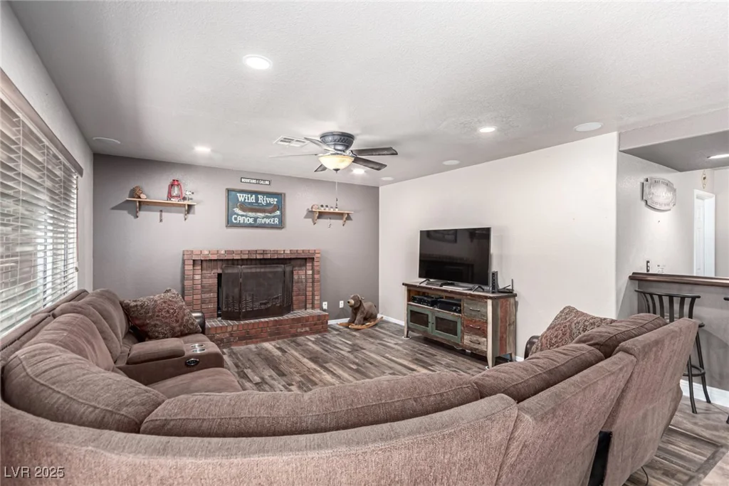 905 Possum Hill, Henderson, NV 89014