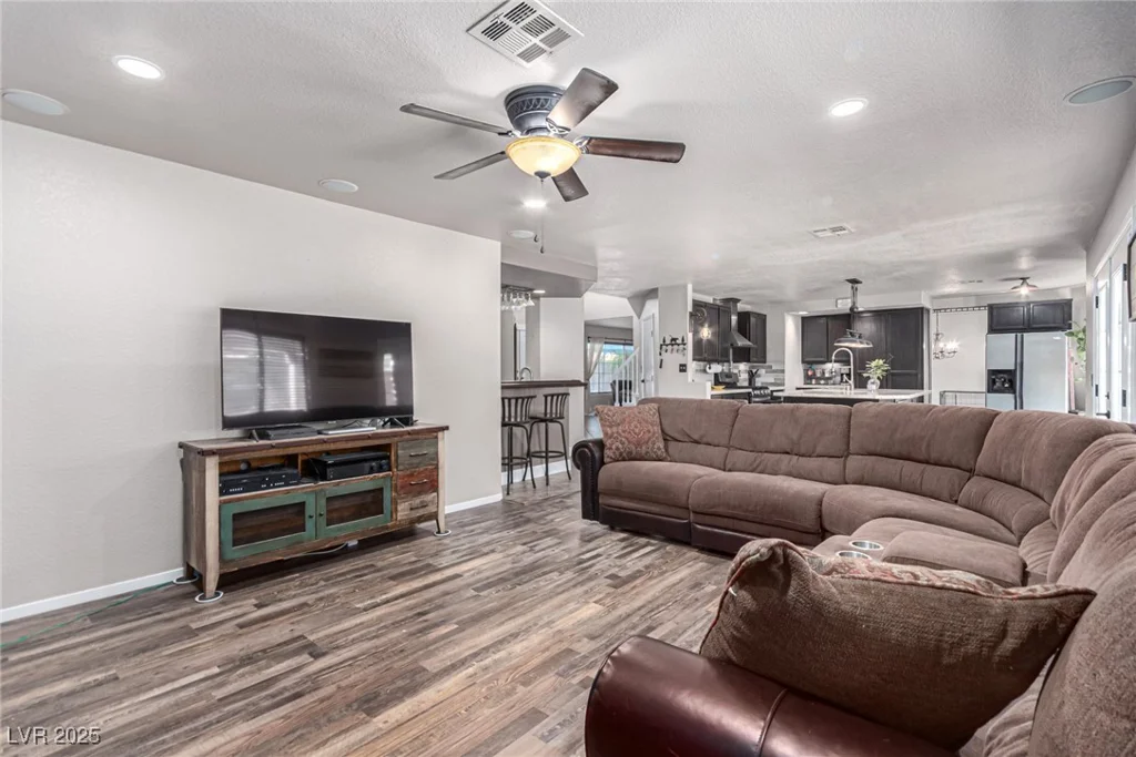905 Possum Hill, Henderson, NV 89014