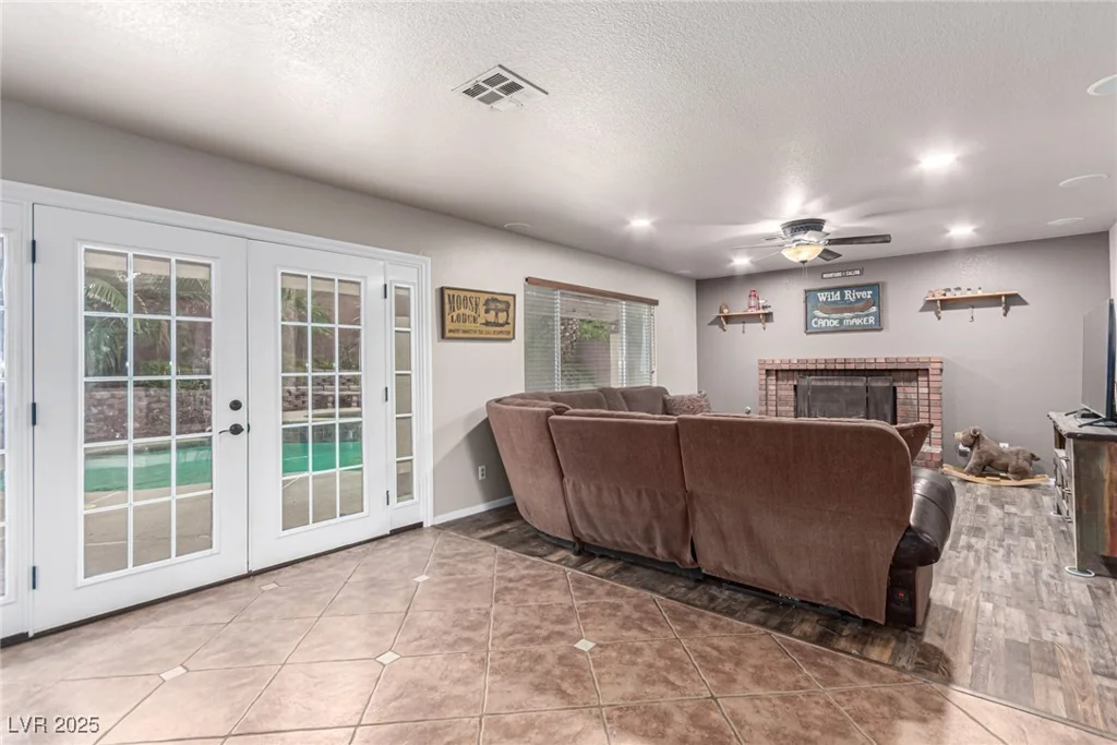 905 Possum Hill, Henderson, NV 89014