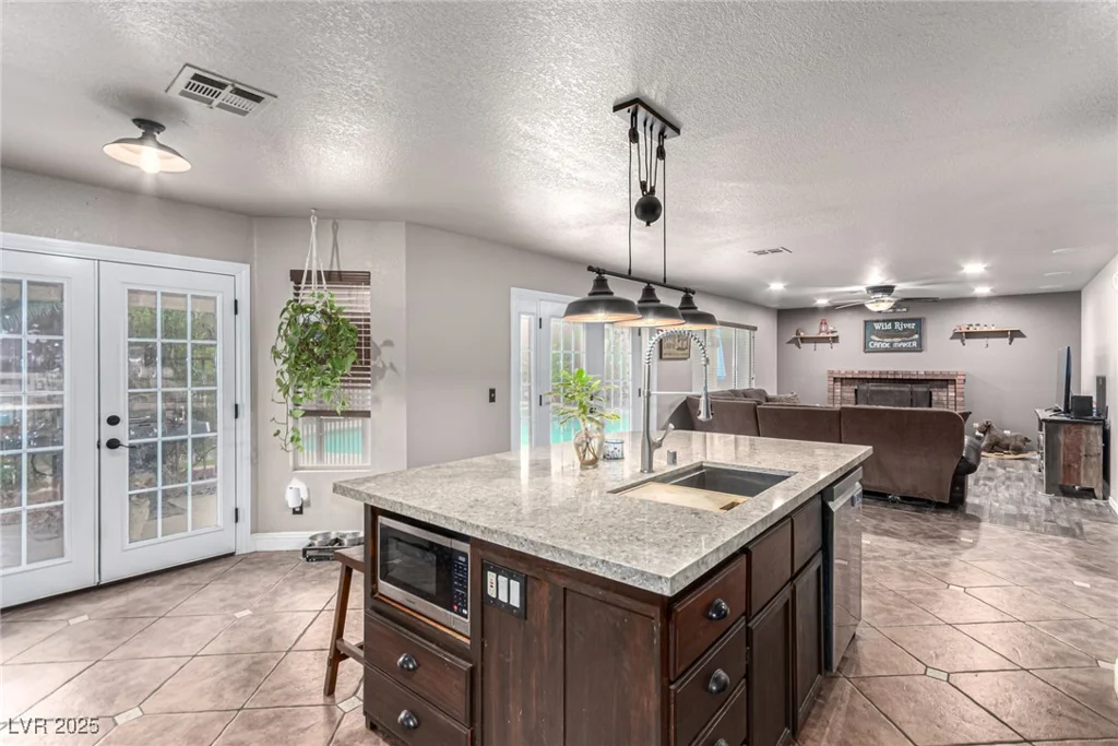 905 Possum Hill, Henderson, NV 89014