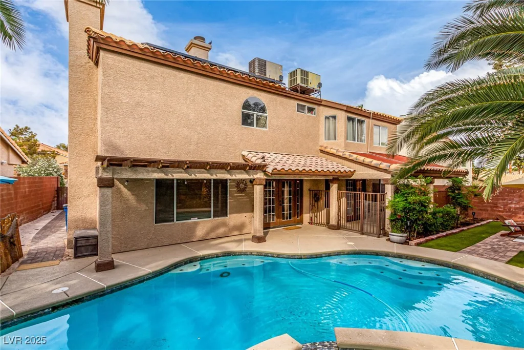 905 Possum Hill, Henderson, NV 89014