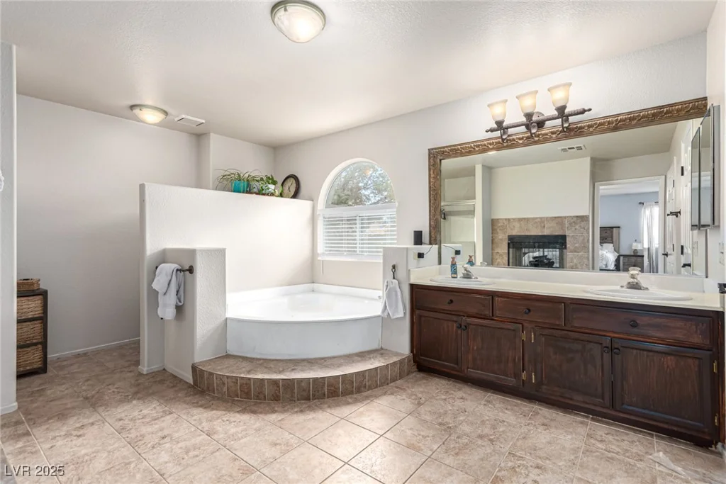 905 Possum Hill, Henderson, NV 89014