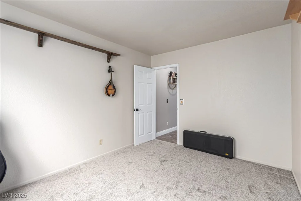 905 Possum Hill, Henderson, NV 89014